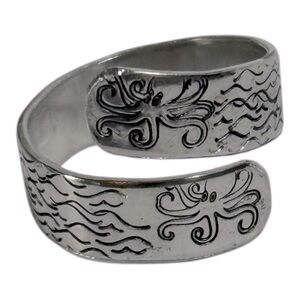 Elegant handmade stamped adjustable Octopus design hypoallergenic silver‎ ring